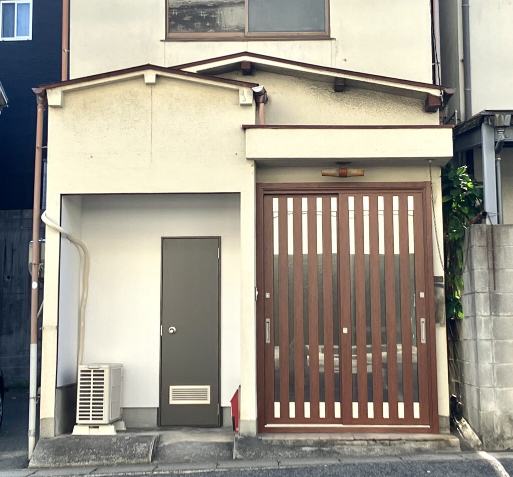 東区戸建て　T様邸リフォーム完工＜玄関＞