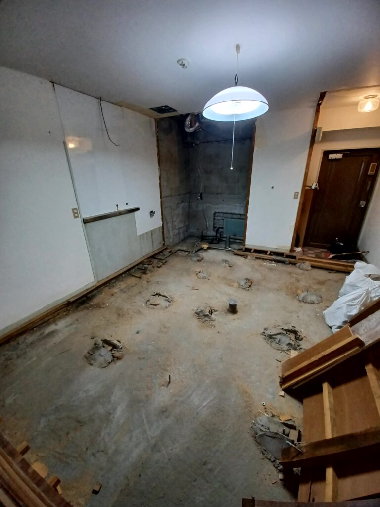西区1DKマンション オーナー様よりスケルトンリフォーム