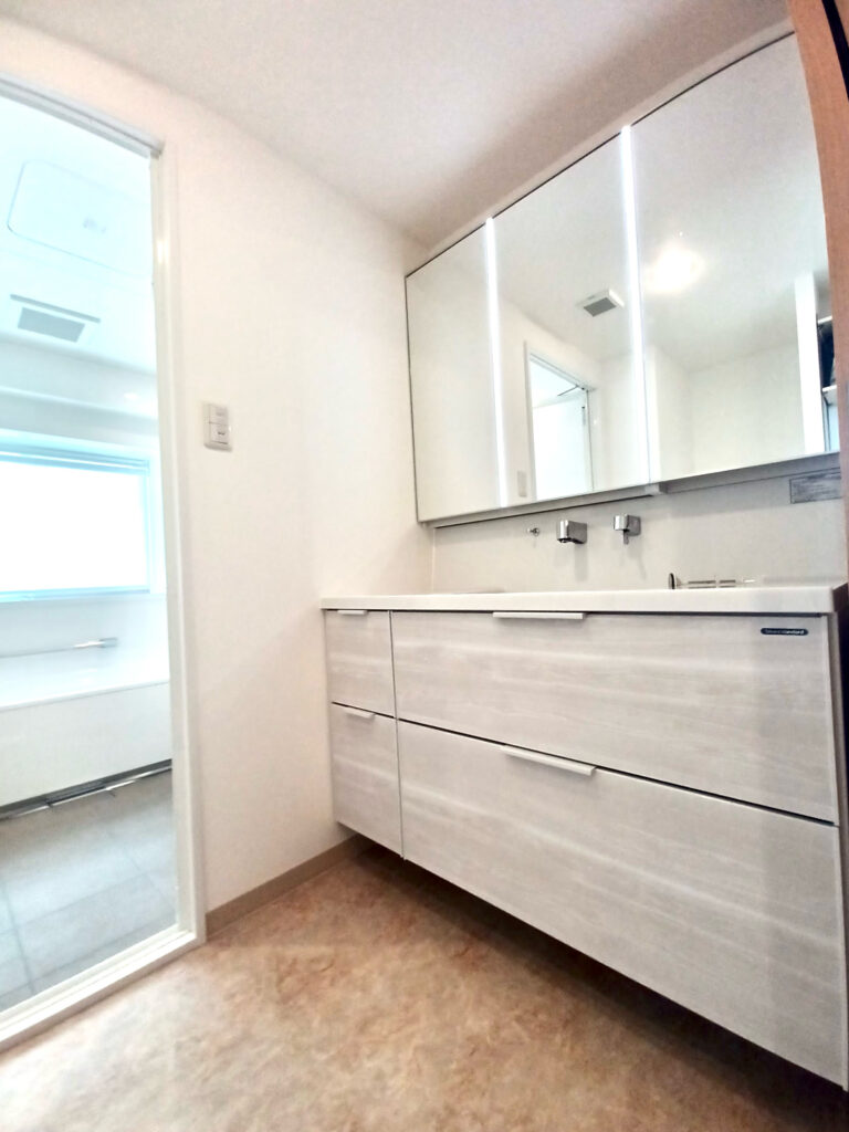 南区分譲マンション Y様邸完工<洗面所>