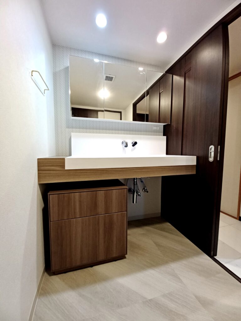 東区分譲マンション　T様邸完工＜洗面所＞